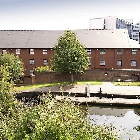 Hotel Premier - Aston 3*